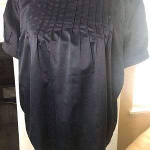 Ellos dark navy s/s pin tuck front top